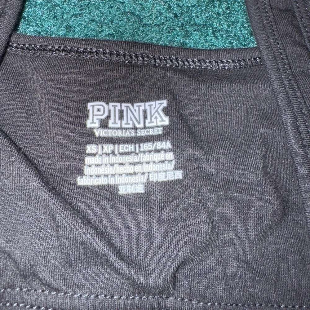 Black VS Pink Cropped Tank! - Picture 3 of 4